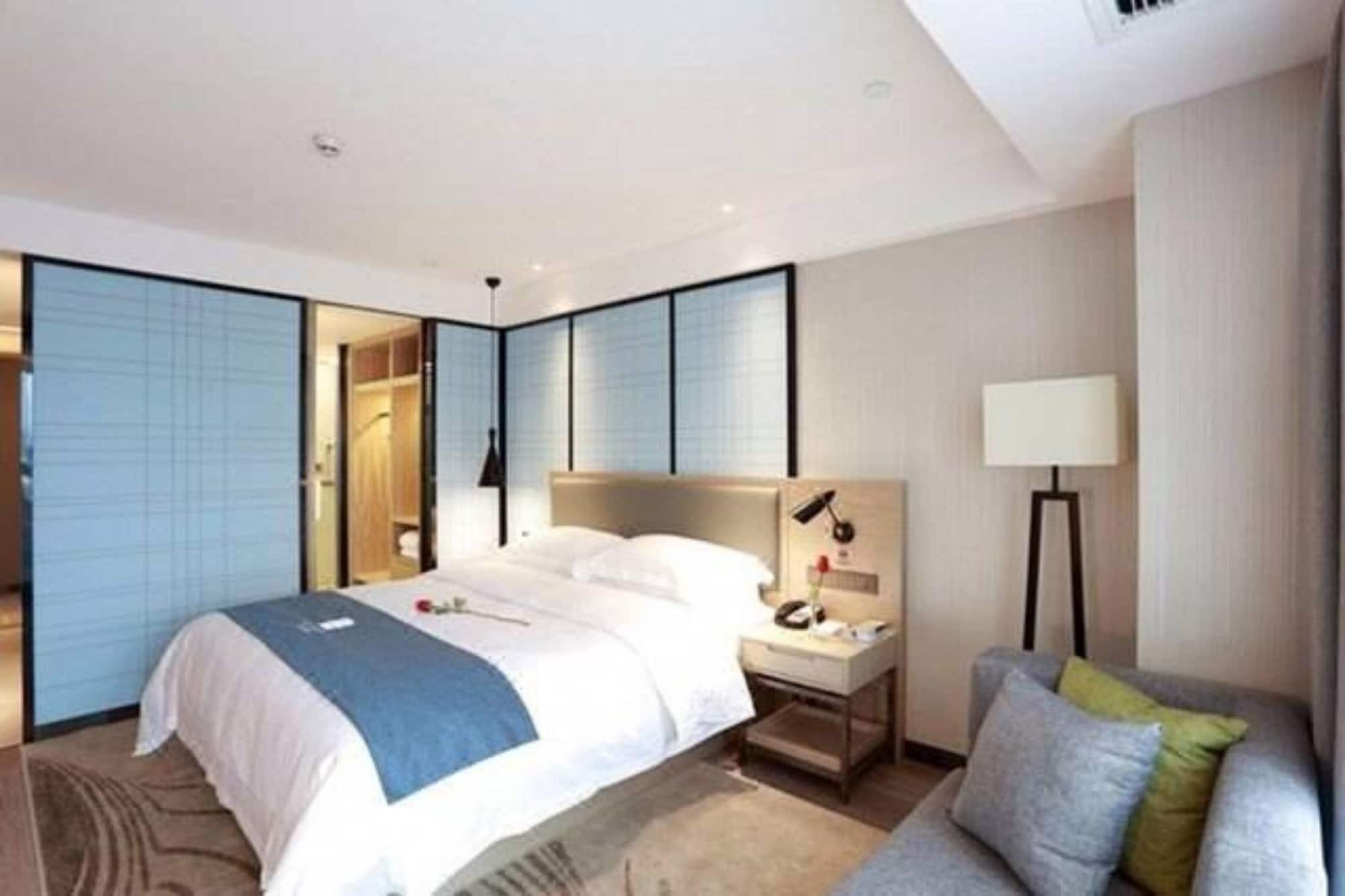 Echarm Hotel Guangzhou Kecun Metro Station Екстер'єр фото